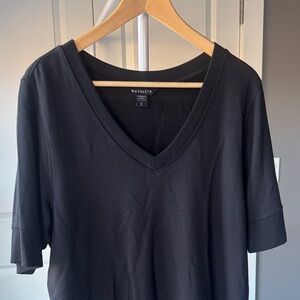 Athleta Black Short Sleeve V-Neck Top